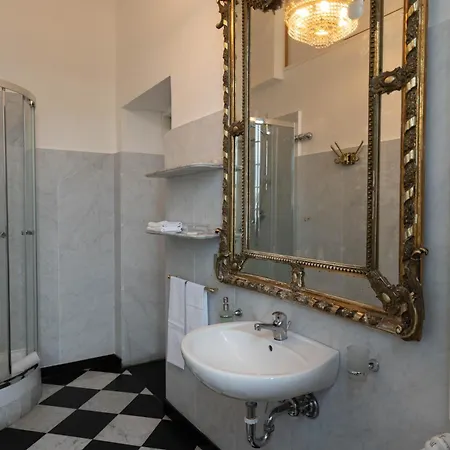 Morali Palace 3* Генуя